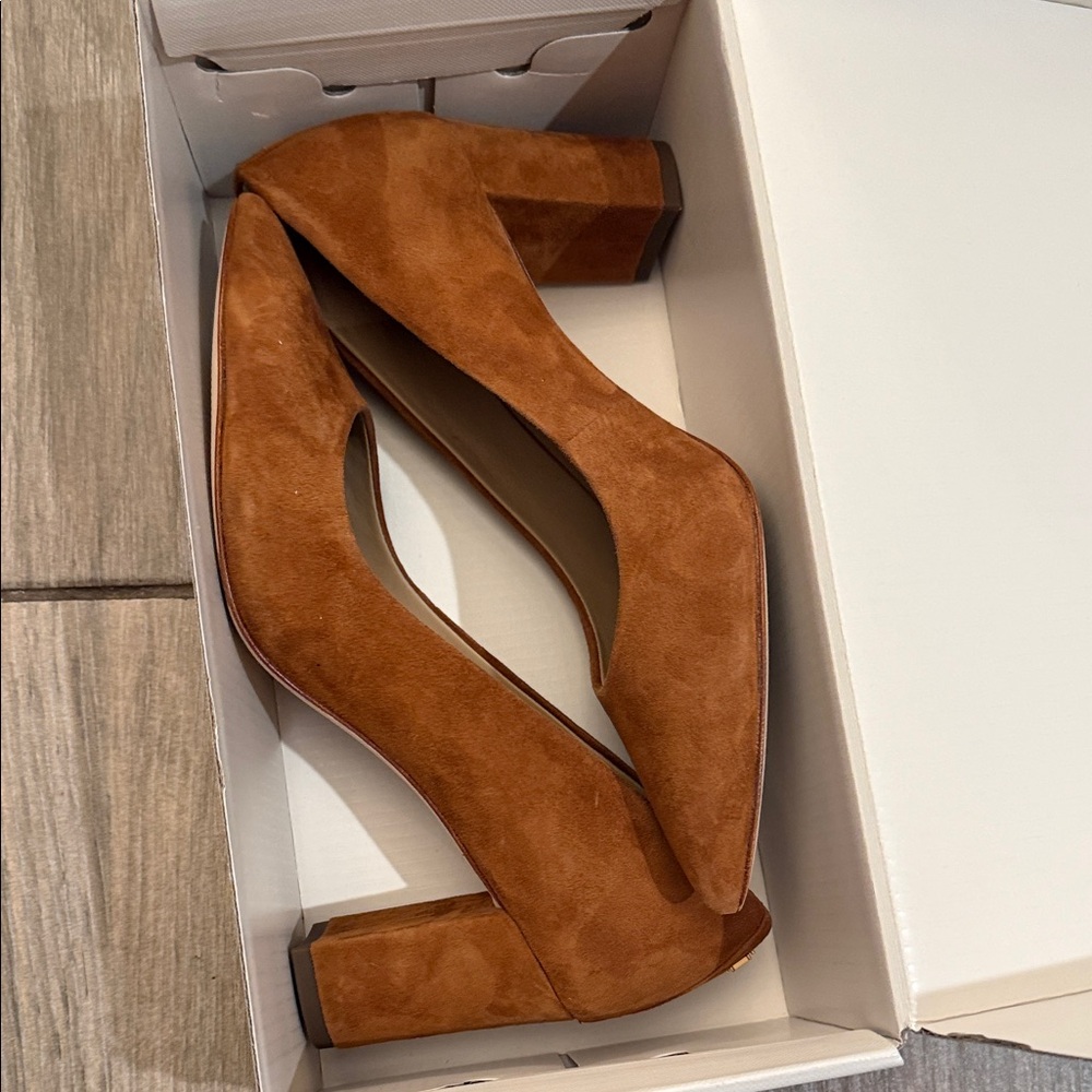 Lauren Ralph Lauren Brown Suede Pumps Sz 5.5 B - Picture 3 of 11